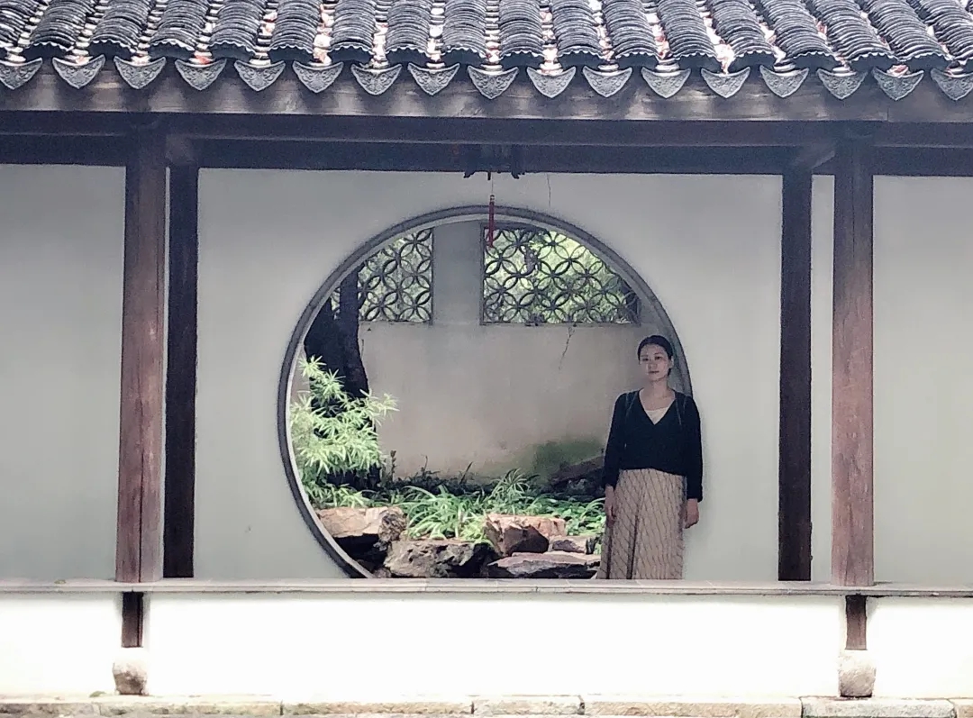 人物|谭静,在人群中,当一只耳朵,一双眼睛