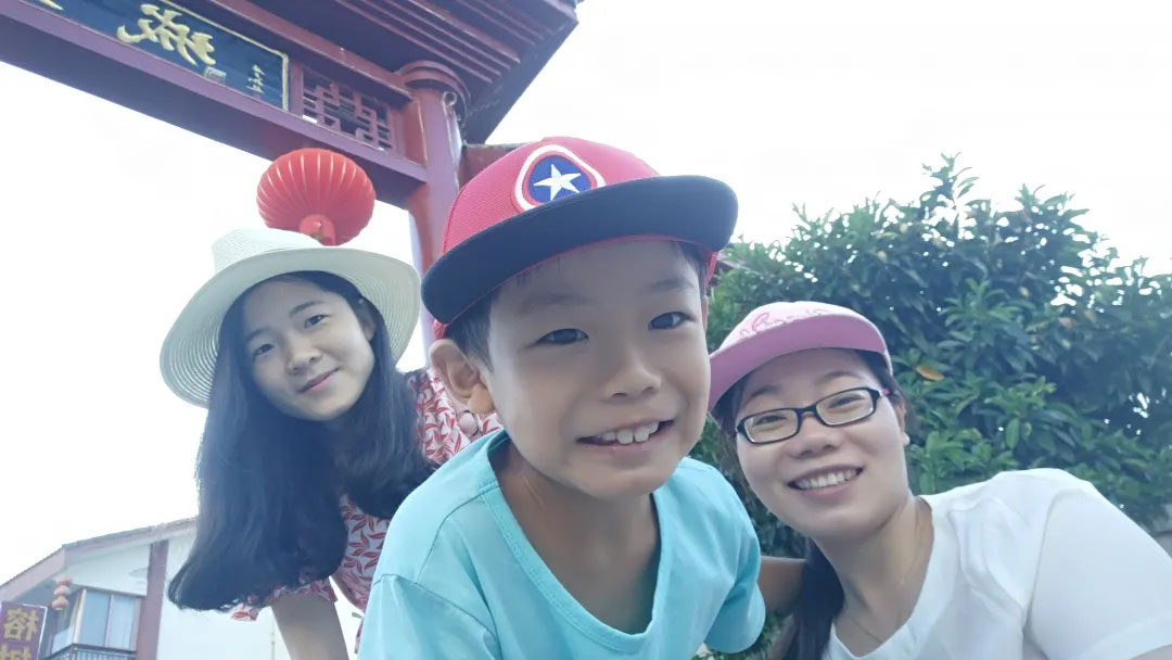 人物:龙艳--惊艳不了年华,那就去温柔岁月