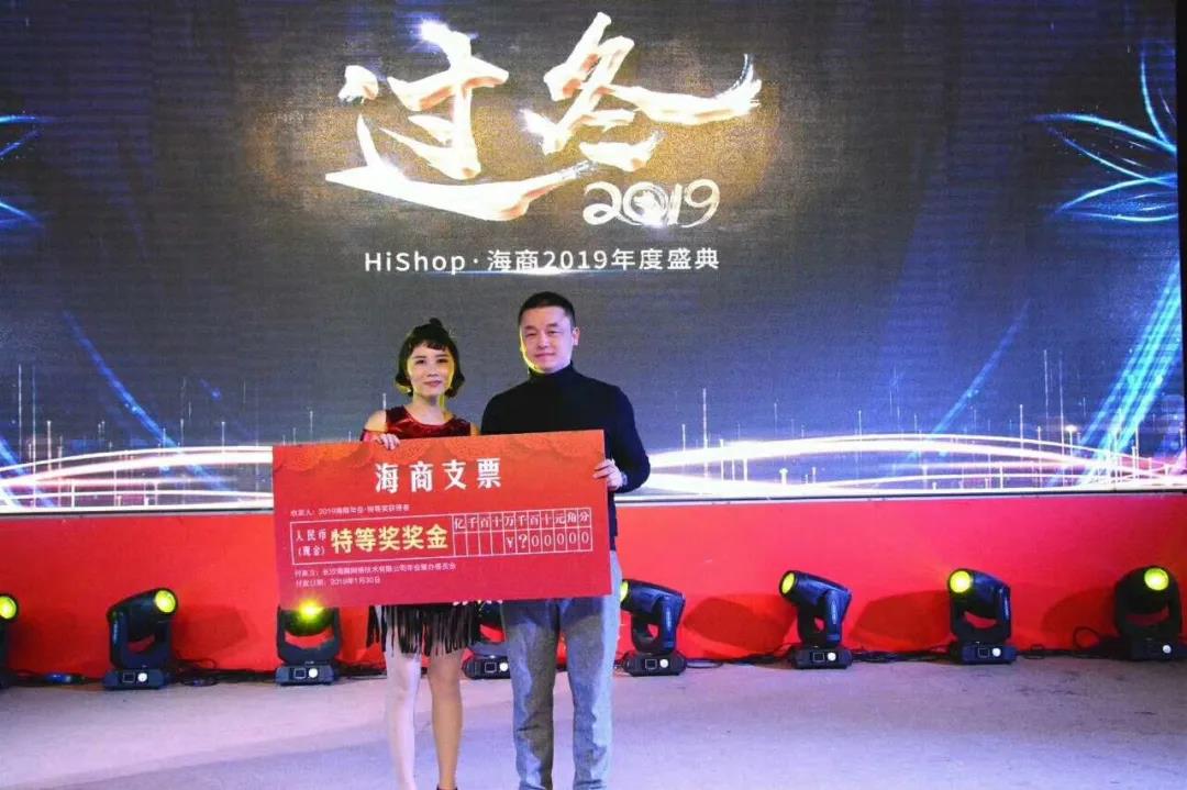 人物|黄丽丽--成熟不是为了走向复杂,而是为了抵达天真