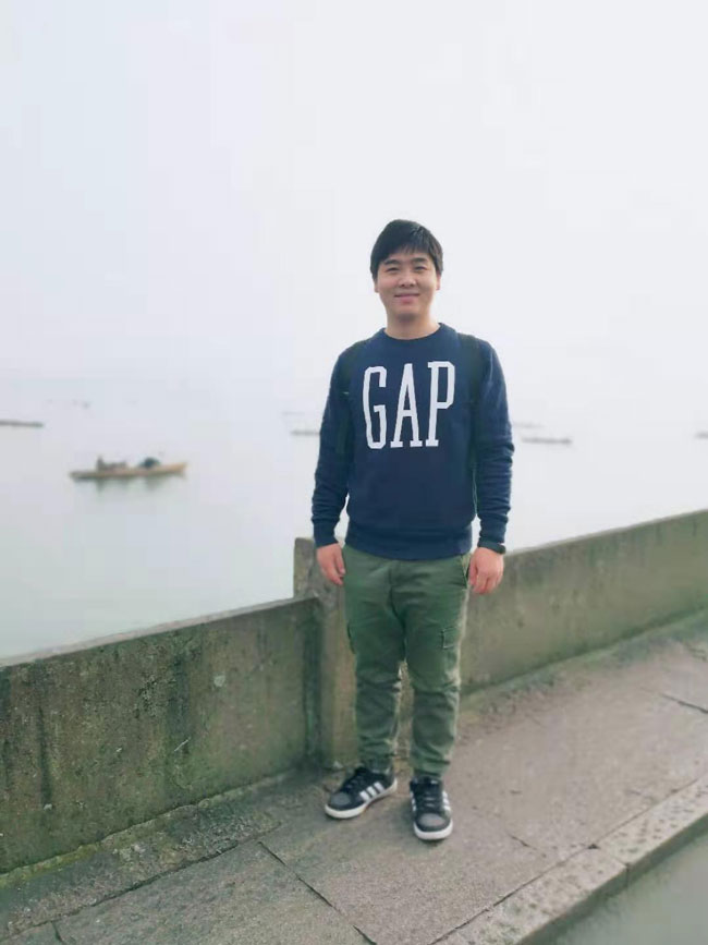 人物 | 谢凌霄---行走在代码世界里的捕捉者