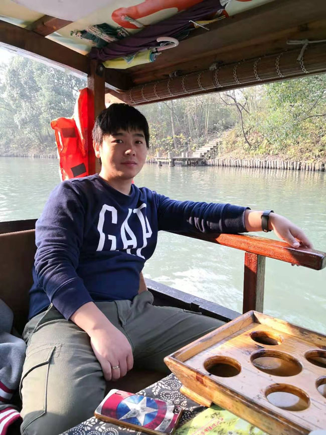 人物 | 谢凌霄---行走在代码世界里的捕捉者
