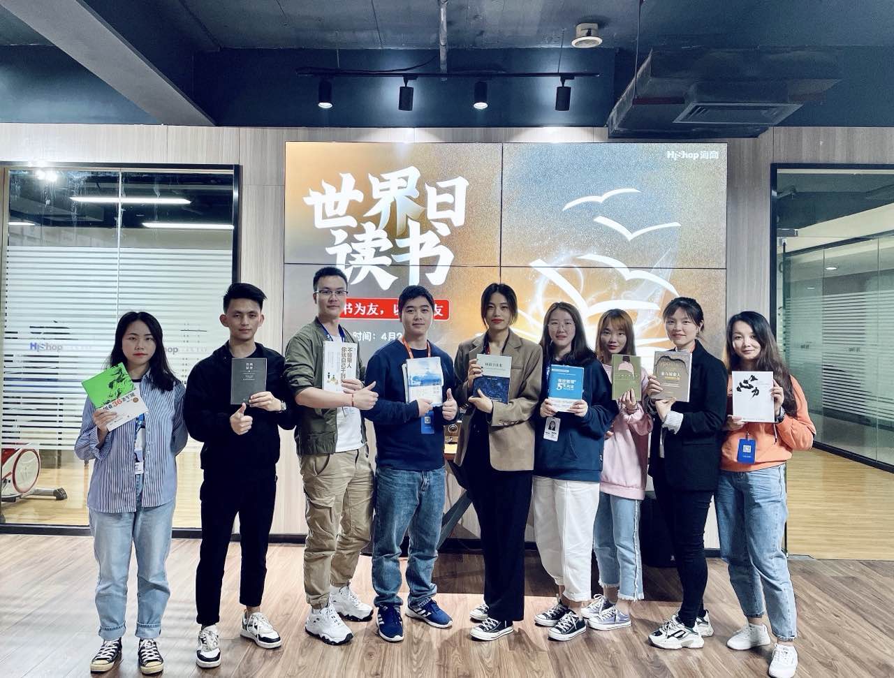 人物 | 刘正吾---向外看世界,向内看自我