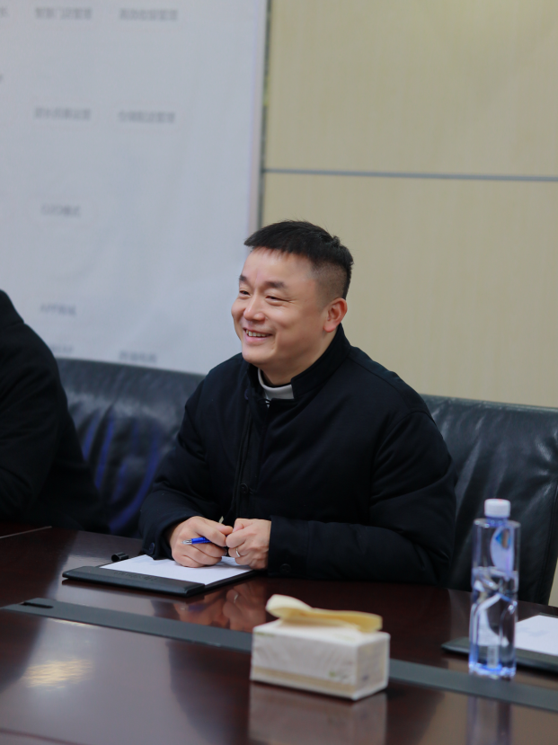 金徽酒莅临优米体育中心指导交流